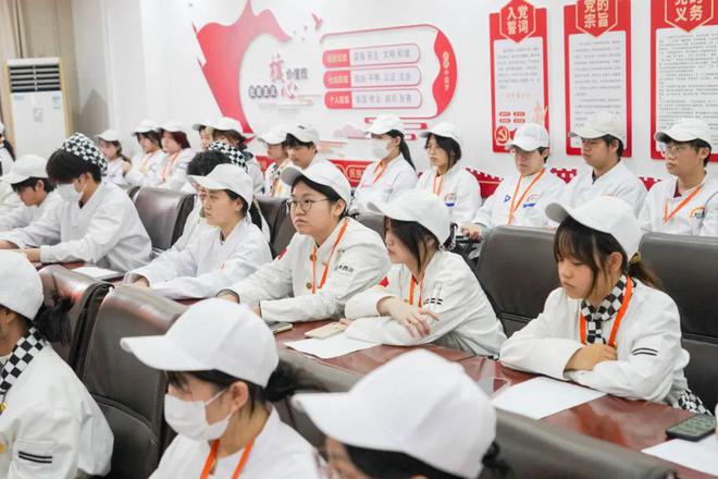 好利来企业宣讲走进校园深圳新东方烹饪学校助力学子职场腾飞|国